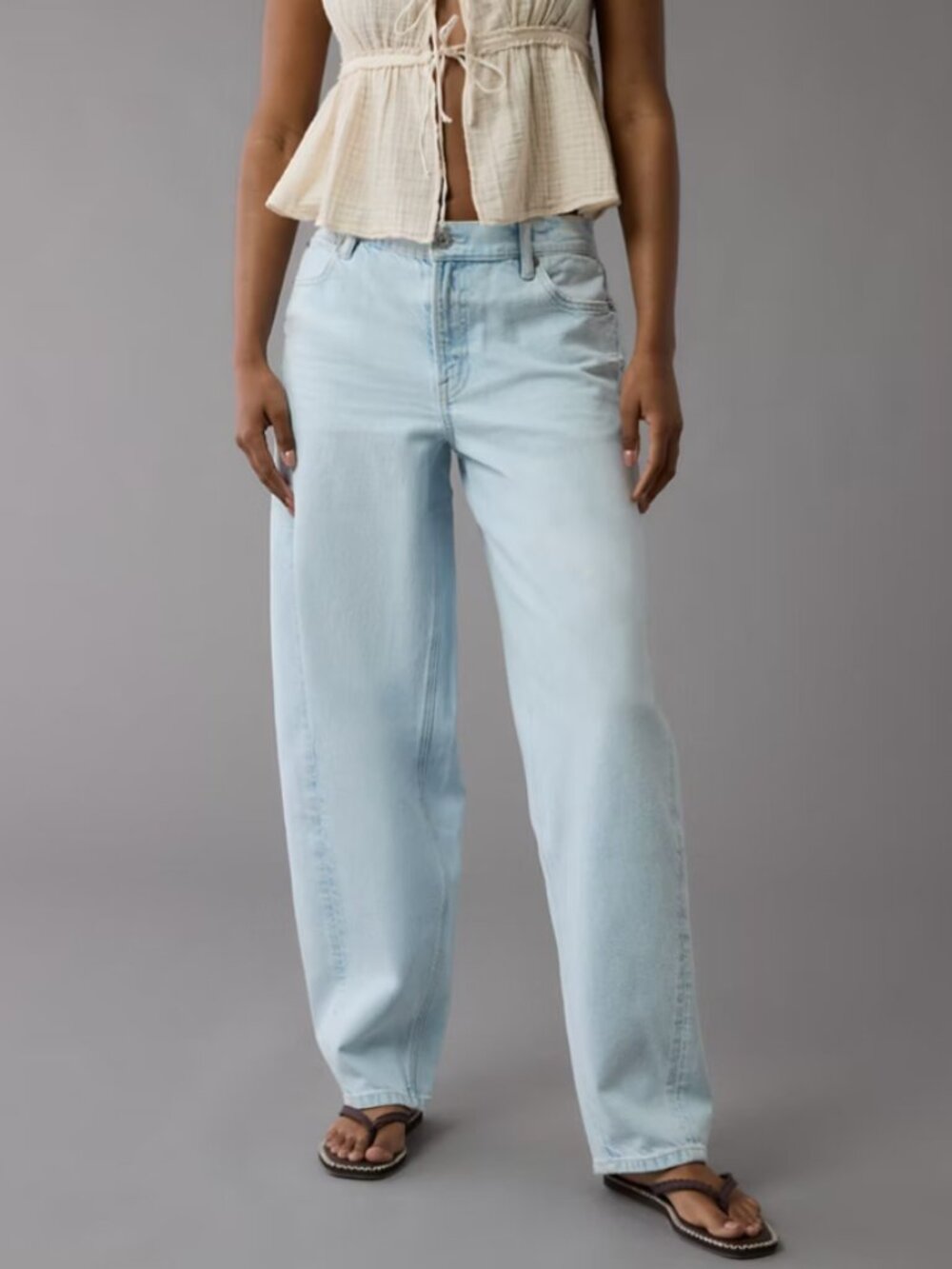 American Eagle Baggy Barrel Denim Jeans Light Wash Size 4 Regular